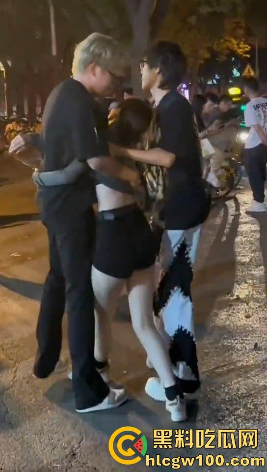 醉酒女人满地喷射，卫生间强暴，流浪汉路边强奸，被捡尸多人轮奸肆意玩弄60V合集-14