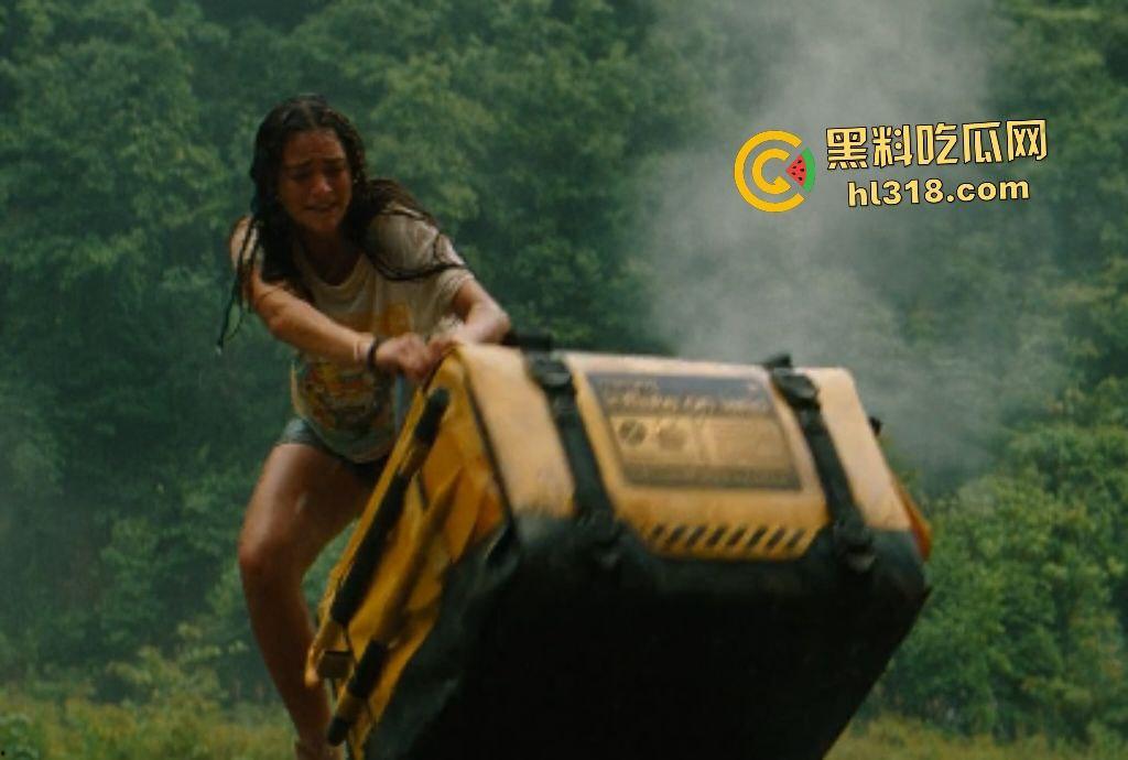 《侏罗纪世界：重生》恐龙禁岛血战精英小队揭秘惊天基因阴谋，泰坦龙的雷霆践踏，堪称2025年科幻巅峰！-6