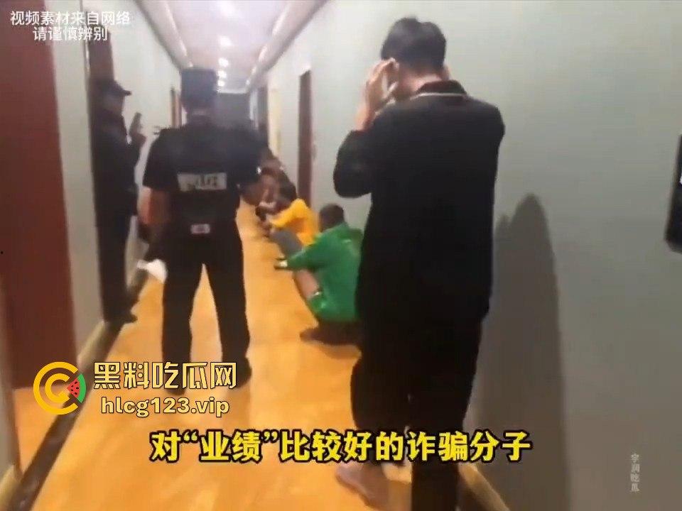 佤邦抓电信诈骗现场直播！一人六机连骗五线，正诈骗得起劲，警察直接端了！-11