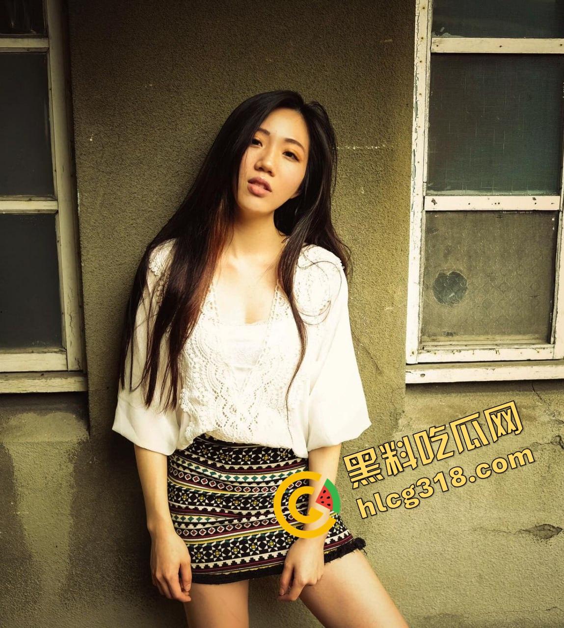 周日约炮敏感肌白丝女大『李延倩』轻揉一下就潮喷，揉两下水喷不停，比吃药还猛这怎么停下来！-1