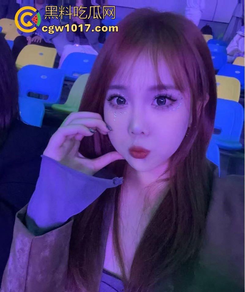 山东潍坊第二医科大学大奶母狗【许沫】欲焰焚身最骚大奶护士，各种骑乘无套猛插，胖是胖了点但胜在够骚！-2