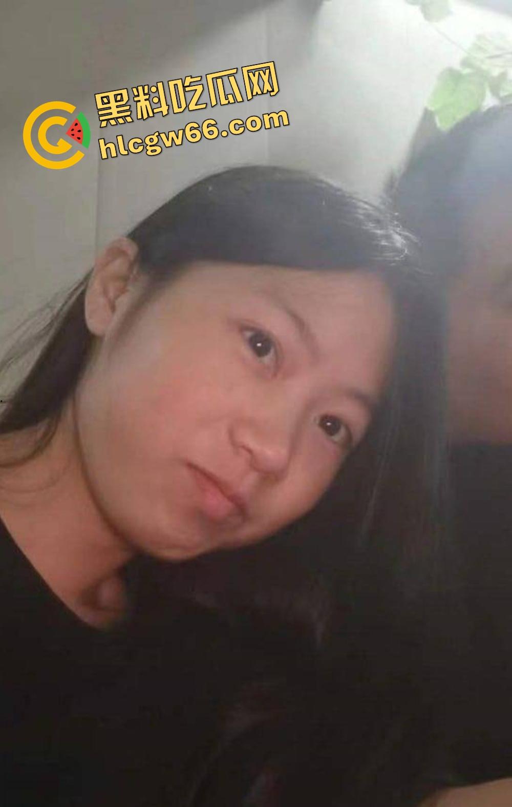 武汉仙气白月光『孙涵』输给钞能力,嘴里含着肥仔小鸡巴舔,说好的清冷高岭花,最后成了捧蛋小母狗!-4