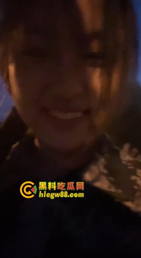 大连姐夫操上小姨子被抓包，聊天记录爆出大学生妹妹被姐夫干翻，姐姐曝光骚逼妹妹自慰插逼视频！-8