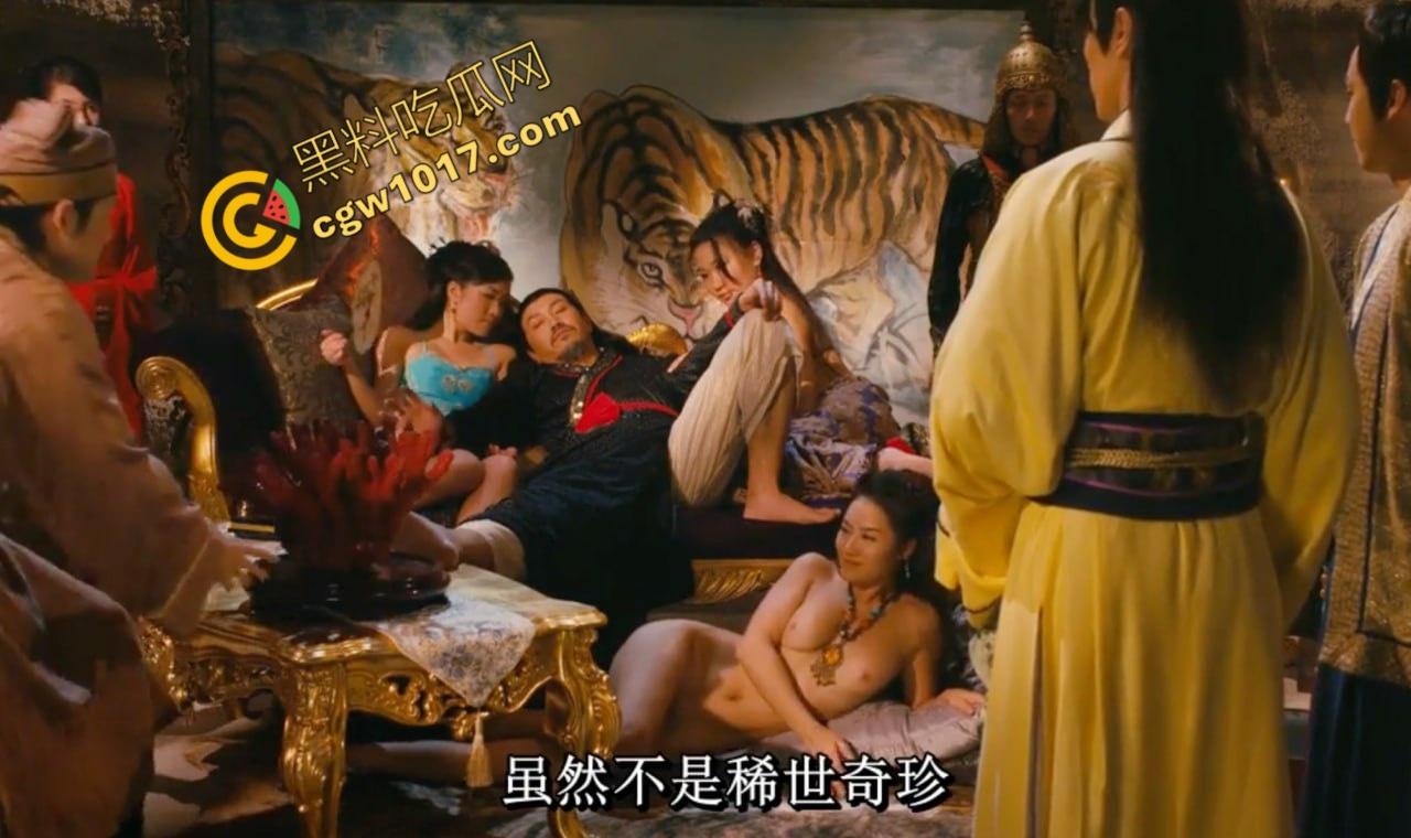 香港经典三级片《肉蒲团之极乐宝鉴》剪辑加长版：铁血叶山豪大战女明星，尺度爆表，笑点频出！-5