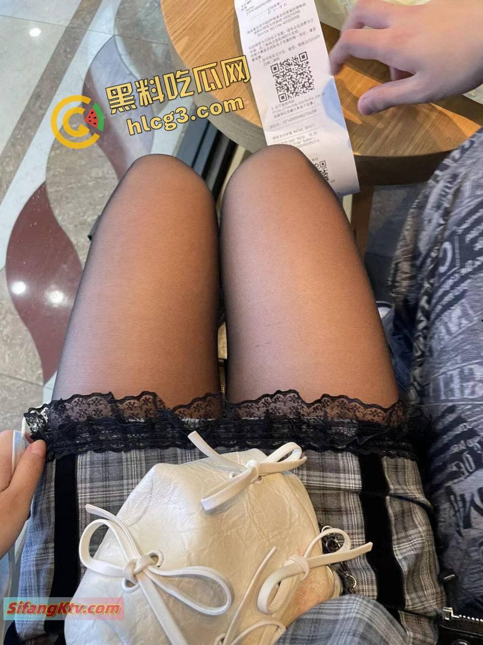 惠州顶级清纯小太妹『杨佳』鹅蛋小脸粉嫩美穴 口交嗦屌视频泄密！-3