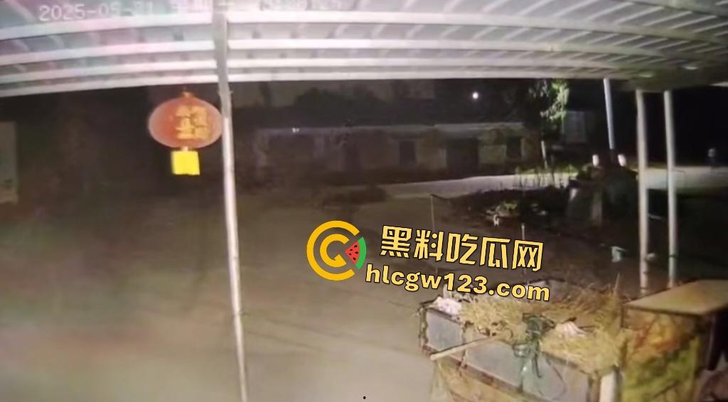 哥哥脑死亡后鬼魂偷物！车祸灵异事件，弟弟家中物品离奇失踪，找灵媒才知道是哥哥！-6