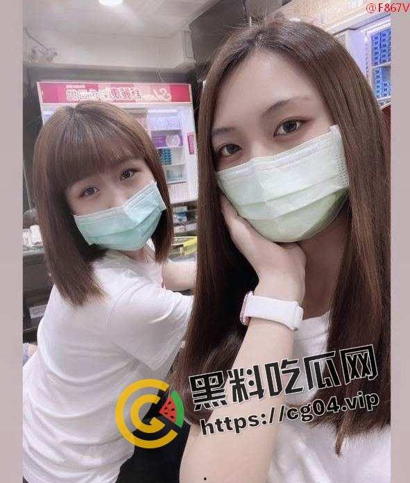 反差少妇！长相气质的同学私下里非常淫荡，手机里面泄漏包含给炮友口交，内射，被偷拍换衣服，还有在度假村厕所公然给炮友口交，绝对反差-2