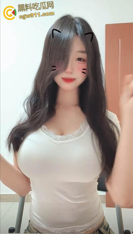 极品网红【U芋源】，与榜一大哥裸聊狂野自慰，雪白大奶勾魂夺魄，道具深插粉嫩蜜穴，呻吟不断！-3