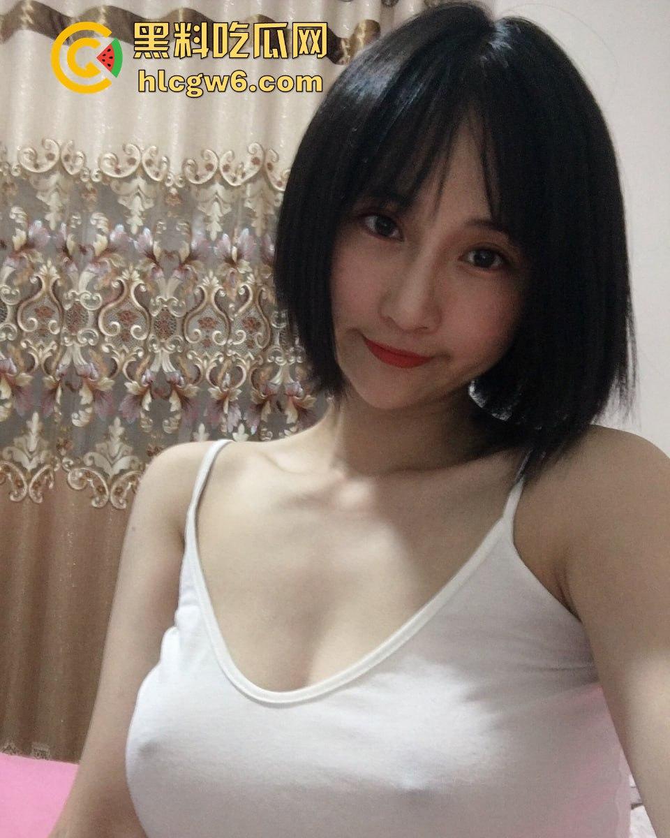 广东医科大学高颜值学妹【廖茵】跟男友裸聊性爱视频来袭，大胆的展示引以为傲的身材。-10