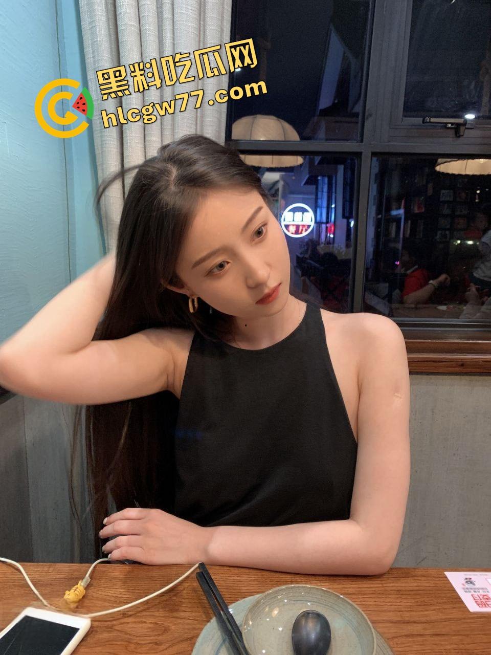 温州舞蹈老师『赵媛媛』白月光脸蛋，骚到撅屁股掰穴露粉肉，被金主当车震狗操翻！-6