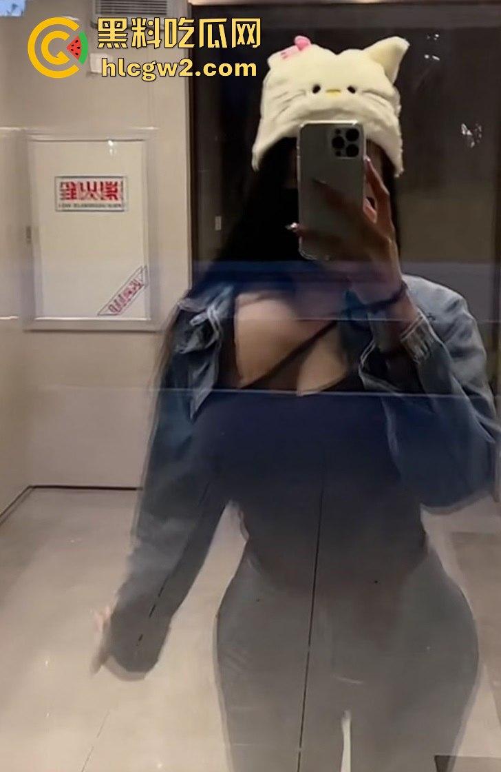 自以为是公主，其实只是宠物！巨乳网红【小小翠翠花】与榜一大哥1对1被玩腻后惨遭曝光！独家曝光！-2