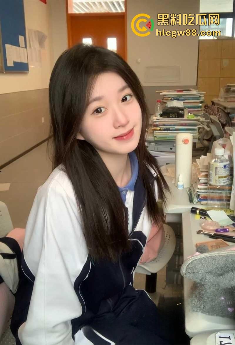 四川巴中职业技术学院00后嫩妹【陈婷婷】网上约炮勾搭求操 出轨视频被男友曝光！-4