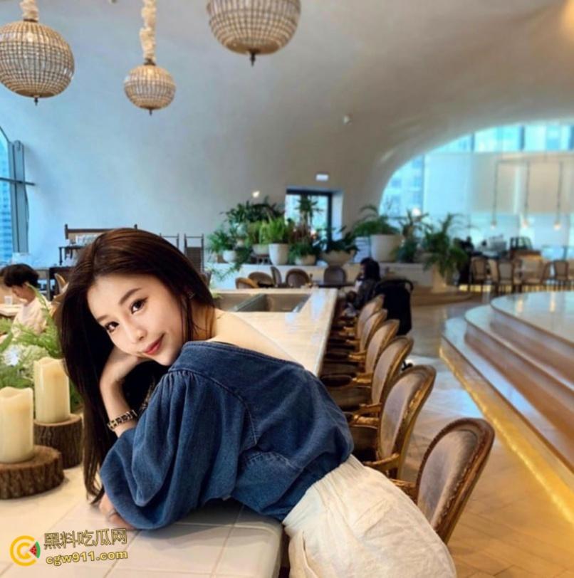 温州万达集团白领【萧淋淋】，被约炮大神忽悠调教，主动在车上口爆吞精，带回酒店无套爆操！-5