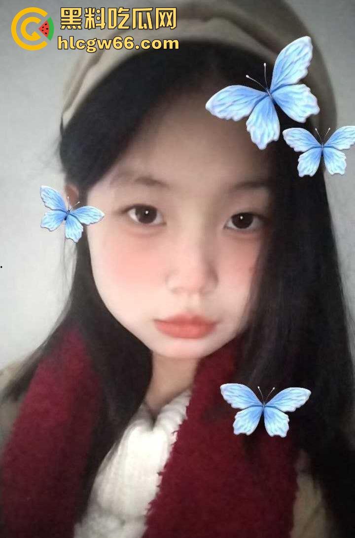 昆明旅游职业学院公认的清纯和母狗双代表【周彤珊】小小卡哇伊的 但你见的逼少过人吃过的鸡！-1