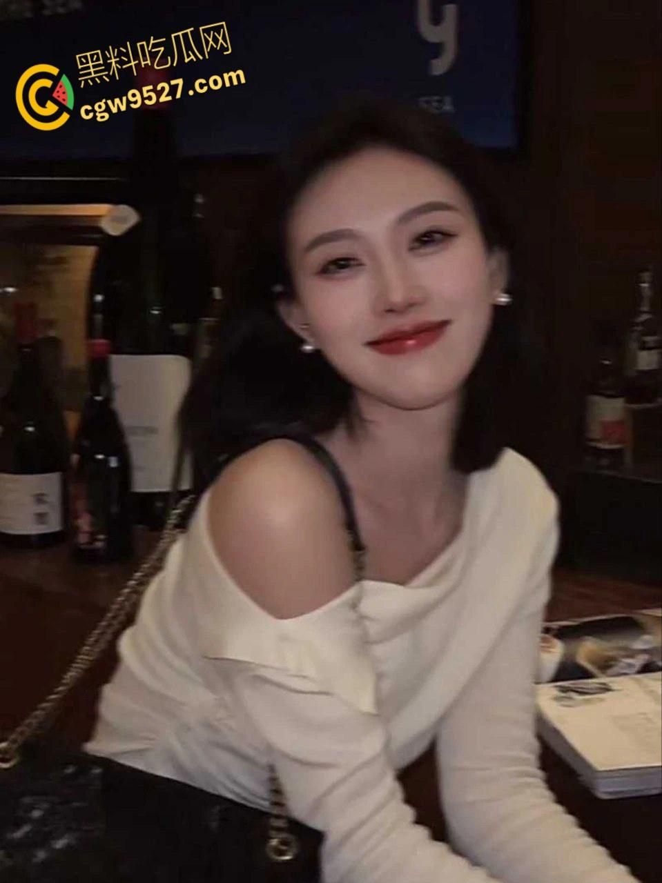 极品模特女友【李慧玲】，半年后怀孕找前任接盘，还要求孩子跟她姓， 这种母狗就该被人唾弃 !-7