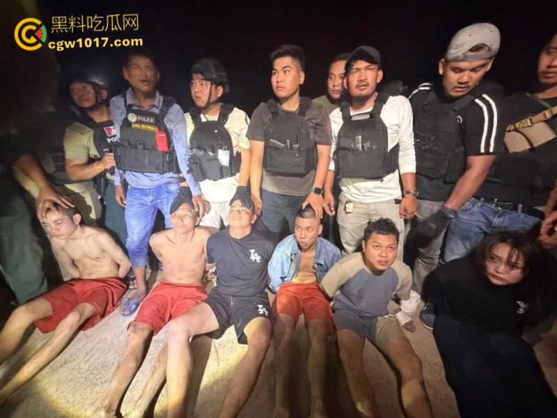 柬埔寨劫法场，黑衣大嫂一人一枪为爱冲锋，递枪救走6名同伴，现在每个大哥心中都有一个越南大嫂梦 ！-7