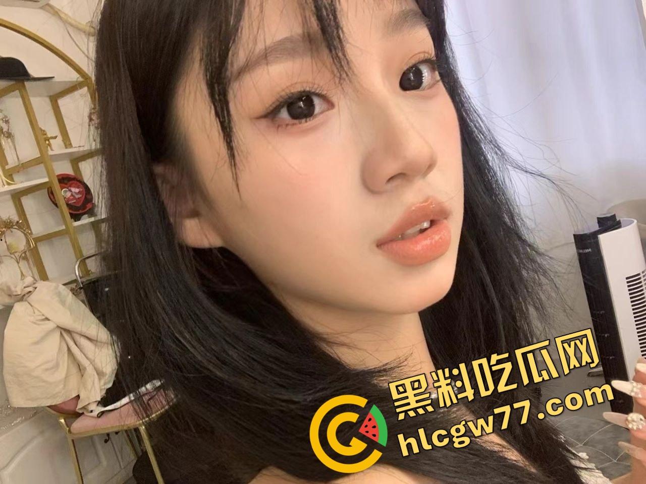 南阳『孙艺欣』浓眉大眼颜值拉满，宿舍偷拍流出，小母狗本性爆发，一晚被操7次还求再来！-7