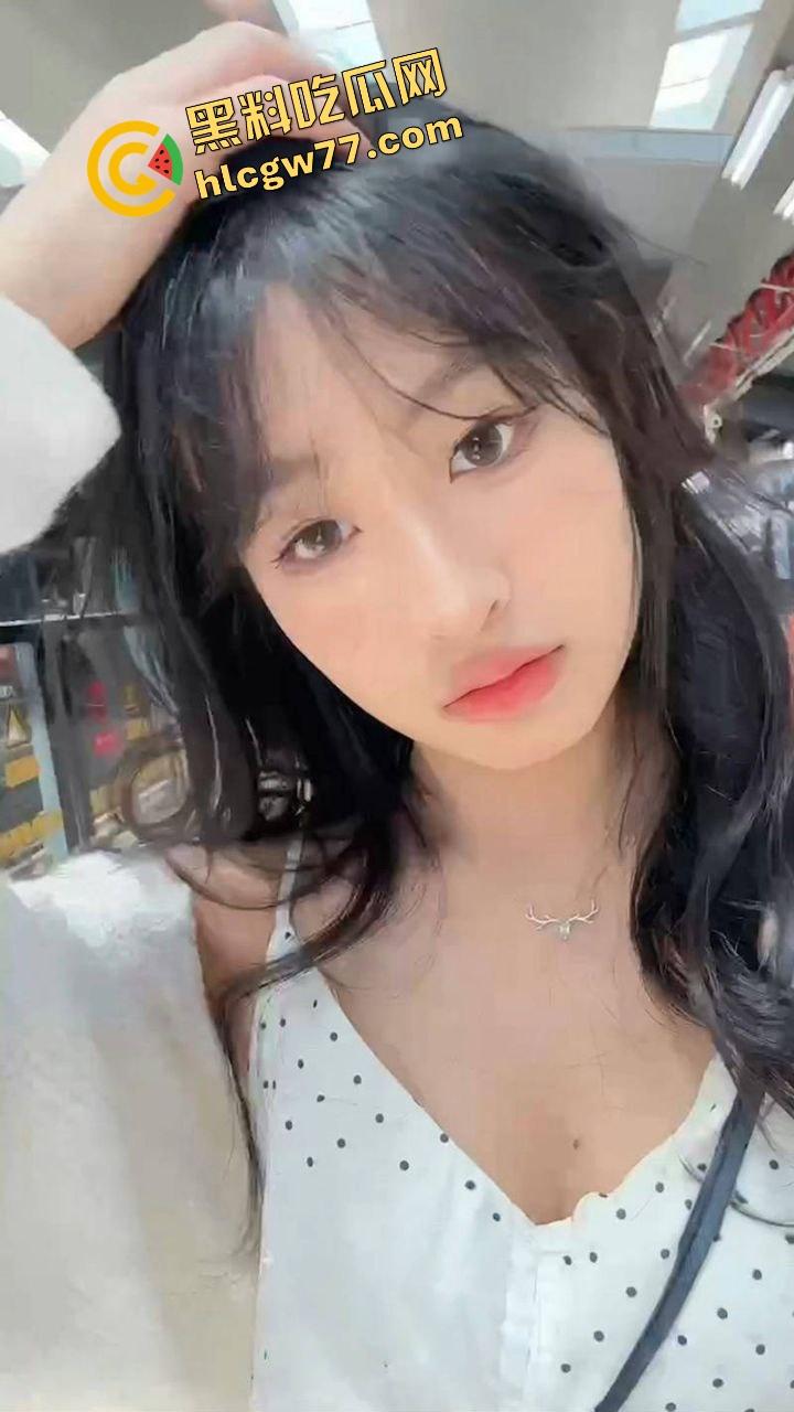 舔狗追了俩学期，她男友早就用手机拍完炮片，无锡职院校花【方诗蕊】的清纯滤镜碎成渣！-5