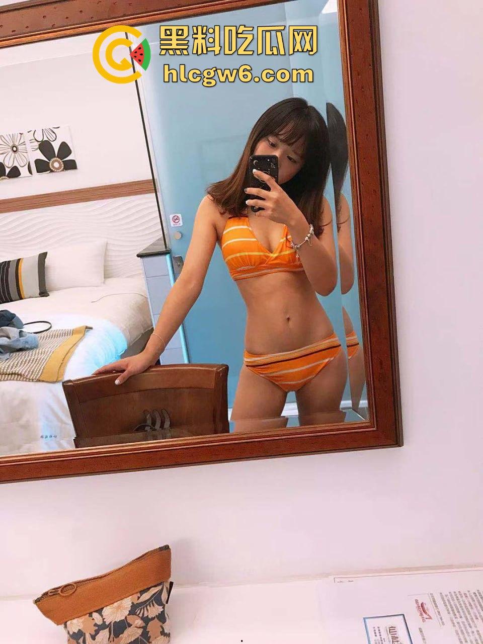 百度云盘泄密，河北师范大学大一清纯学妹私密视频曝光，扣穴呻吟不断，骚到让人怀疑同学谁把她调成这样？-3