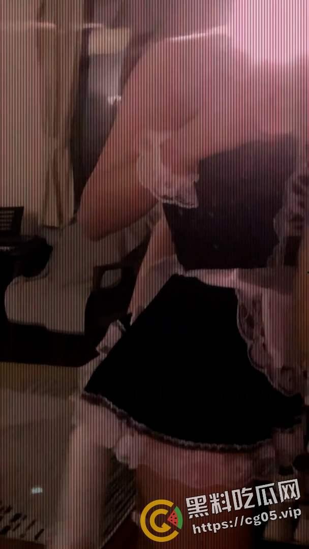 武汉大学反差婊 私密视频被渣男前男友流出 一脸清纯 口活贼棒-6