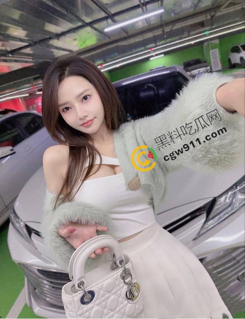 北京保时捷车主公开约炮视频:巨乳美人夜夜狂操,翘臀白乳摇动,酒店车内尽情肉欲-4