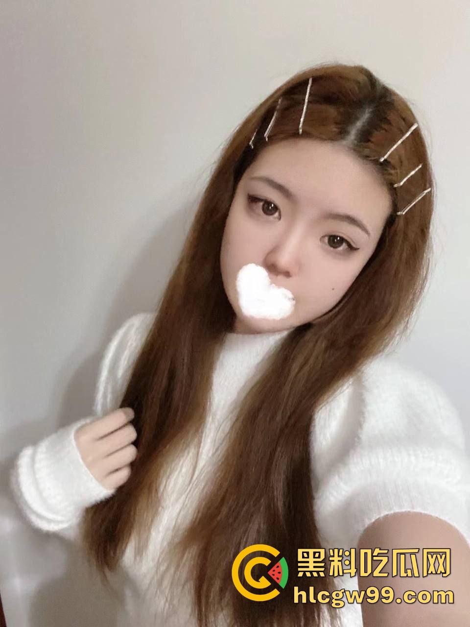 过年约炮杭州女大【孙倩倩】高冷皮囊下藏着欠操样，长毛衣底下啥都没穿，粉嫩骚逼湿成狗，跪着求肏被捅穿！-10