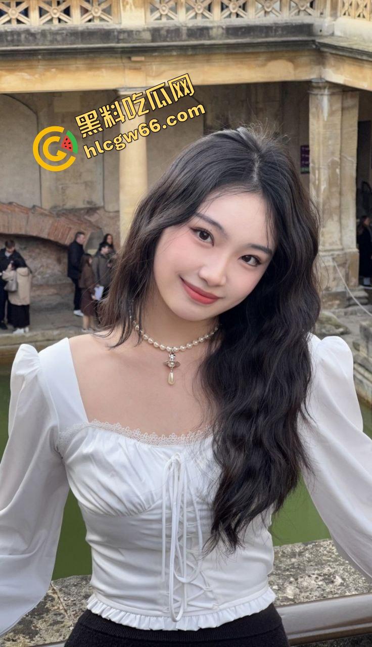 湖南大学清纯女【王丽】被操成狗，男友暴力口交多姿势爆操，小穴夹得死死，贱叫声听了就想操！-4