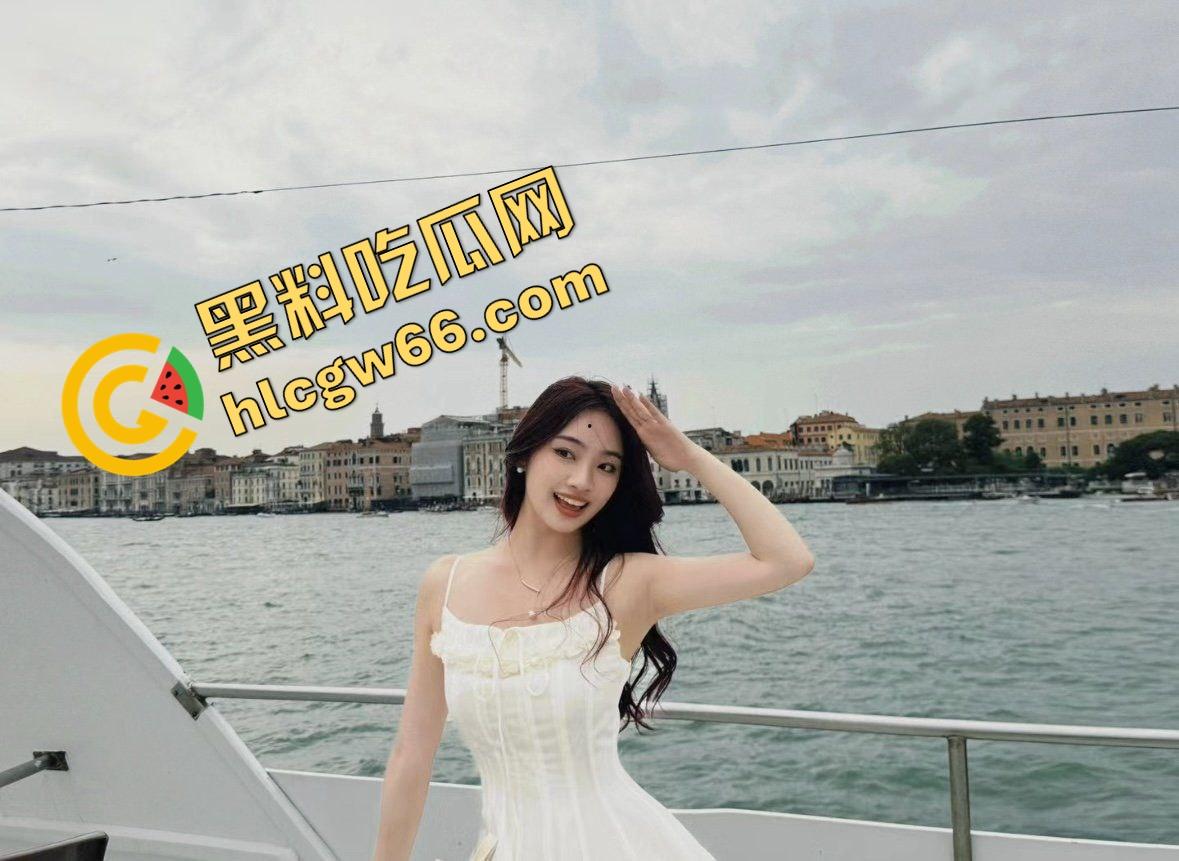 湖南大学清纯女【王丽】被操成狗，男友暴力口交多姿势爆操，小穴夹得死死，贱叫声听了就想操！-5