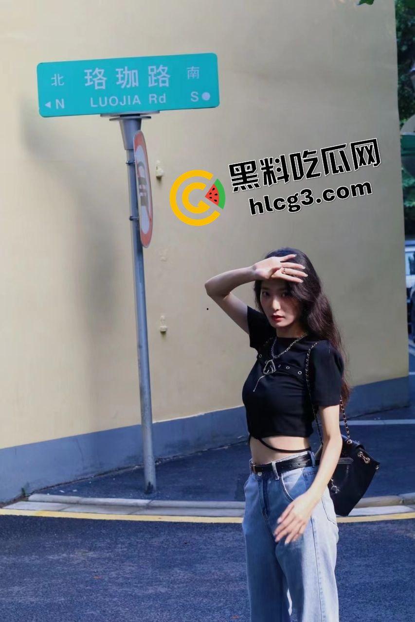 活久见！重庆书法老师『黄钦煌』爱上年轻大奶幼师 回家闹离婚 跳楼威胁妻子未果 坠楼死亡！-6