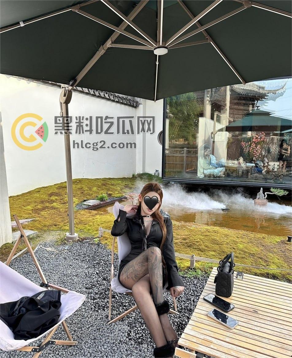 品巨乳蜂腰T娘【恩恩】私拍曝光，野战骚浪到极致，直男们的终极幻想！-4