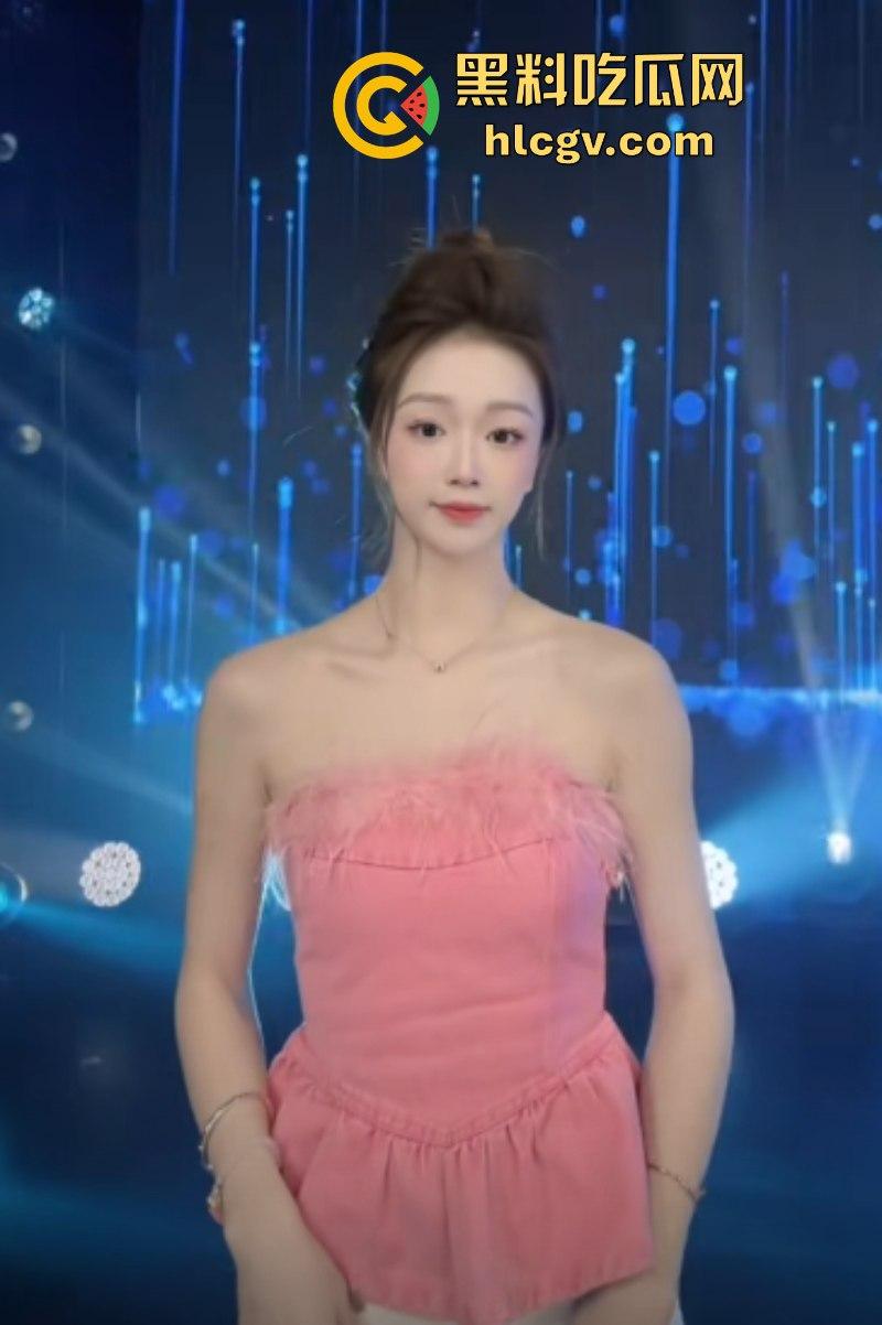 有钱真好！抖音网红博主【蜜桃】为金主定制洗澡自慰视频遭泄露 全裸跳舞真骚啊！-10