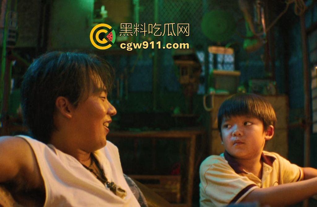 电影【脱缰者也】世纪狂飙！郭麒麟化身舅舅拐走外甥上演荒唐公路奇旅，天津街头失控崩盘，人生的脱轨还能逆转吗？-5