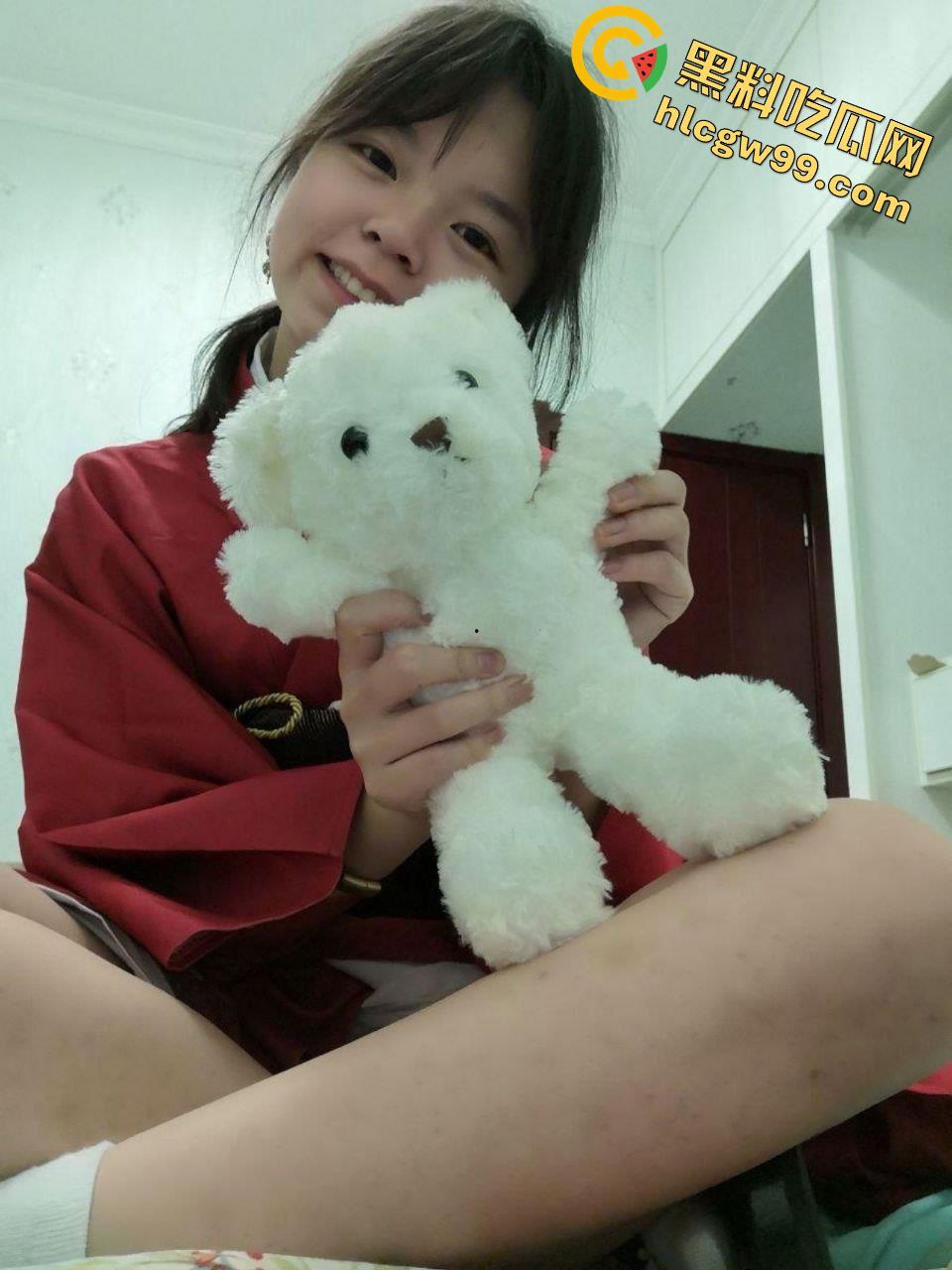 宁夏坤德学院性瘾少女【赵妍妍】舌钉乳钉装饰身体，翘起肥臀享受巨棒深入蜜穴！-3