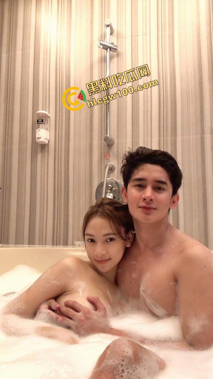 新加坡极品大雷反差婊留学生【匡玉冰】与洋屌男友浴缸激情做爱，浴缸淫荡激情后入猛怼！-3