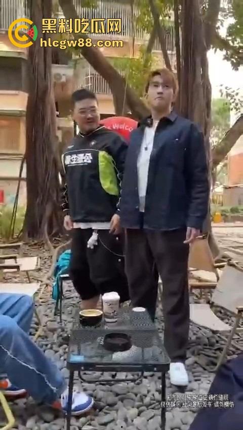 打入成都GAY圈，熊猪文化震碎三观，胖熊陪床8000块，花钱买个肉山压床？到底是什么口味？-6