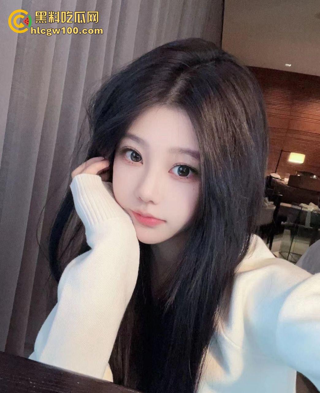 江西南昌台球厅陪练『杨舒然』被精神小伙约开火车，喝红牛猛补体力，边记录边打桩，车厢啪啪声连绵不绝！-9