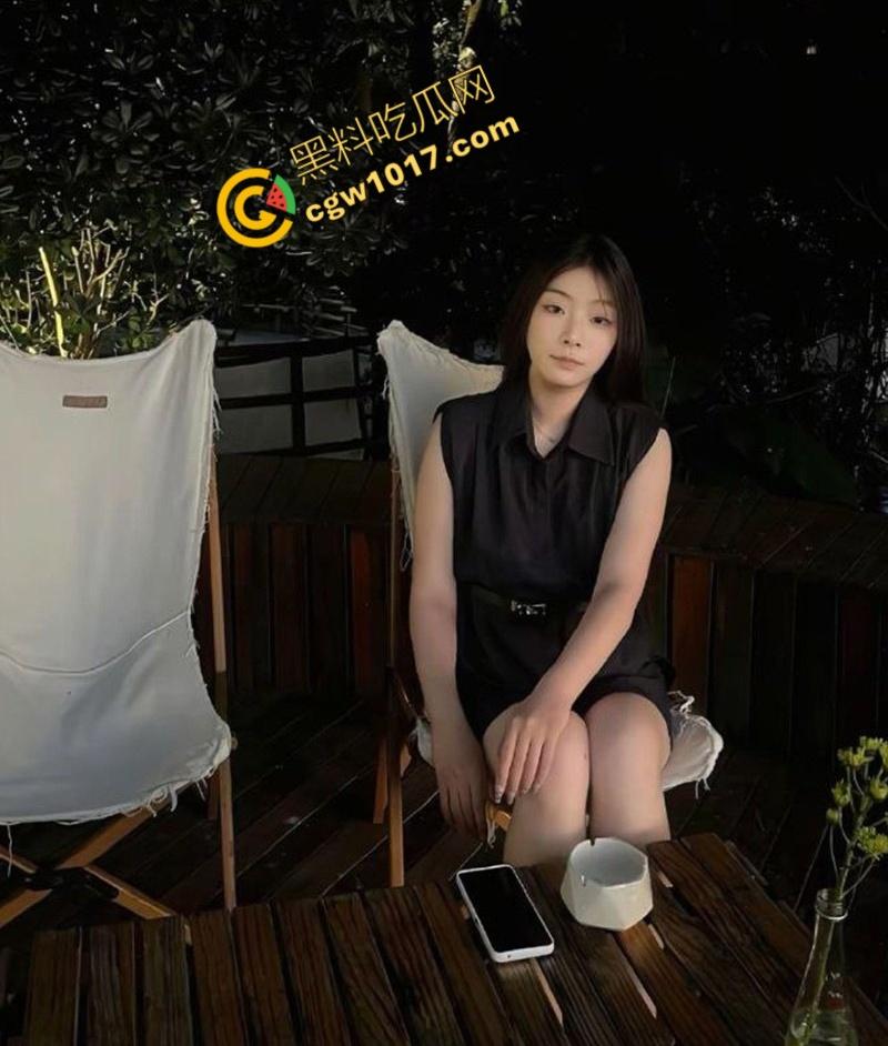 浙江银行柜员【张文】秘密约会大哥求业绩，边挨操边打电话，口技高超啵啵不停，工作间隙尽情享受肉欲极致！-2