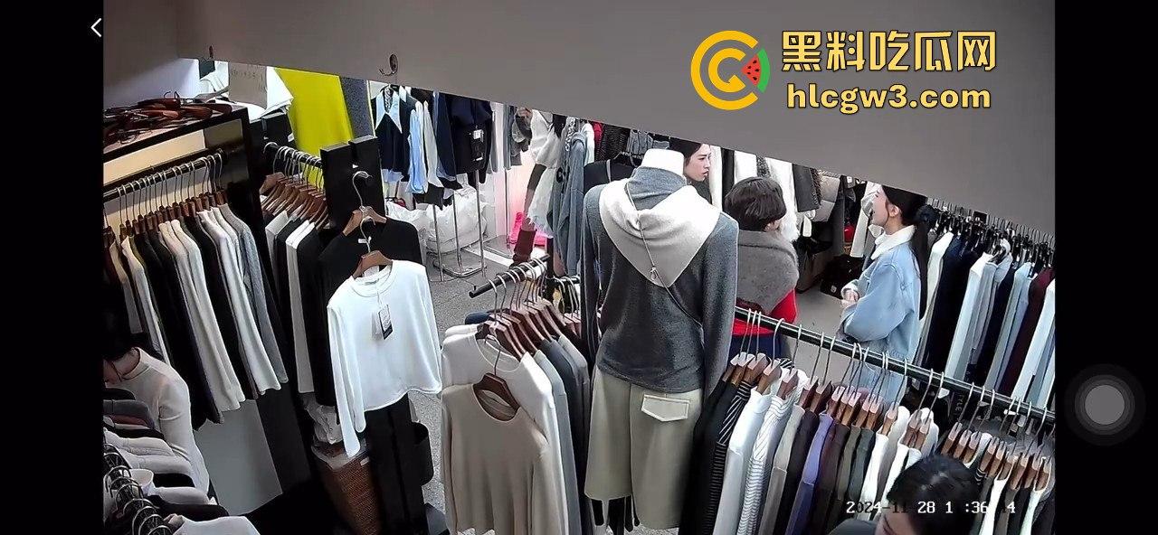 广州沙河服装城大乱斗！多名女子档口互撕，姐妹们龙虎斗，场面劲爆骂声不断！-6