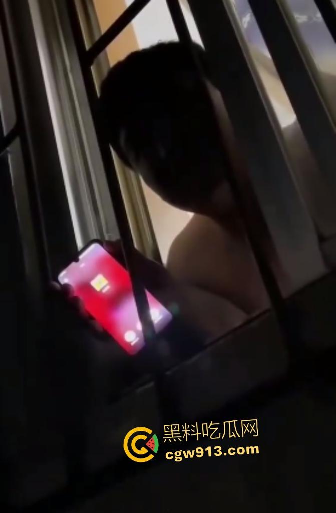 集美两头爽吃被双男揭穿！张勇舔狗订婚砸钱陪睡，发现后直接联系集美的姐姐当面对质，百口莫辩！-6