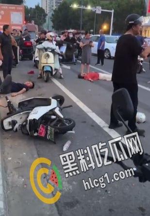 江苏连云港发生一起重大的交通事故！醉酒老头冲撞人群导致7死19伤！现场惨不忍睹！-7