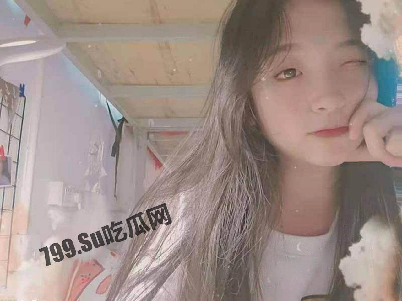 郑州师范学院 超嫩学妹 极品反差自拍 宿舍露脸自慰 厕所啪啪-1