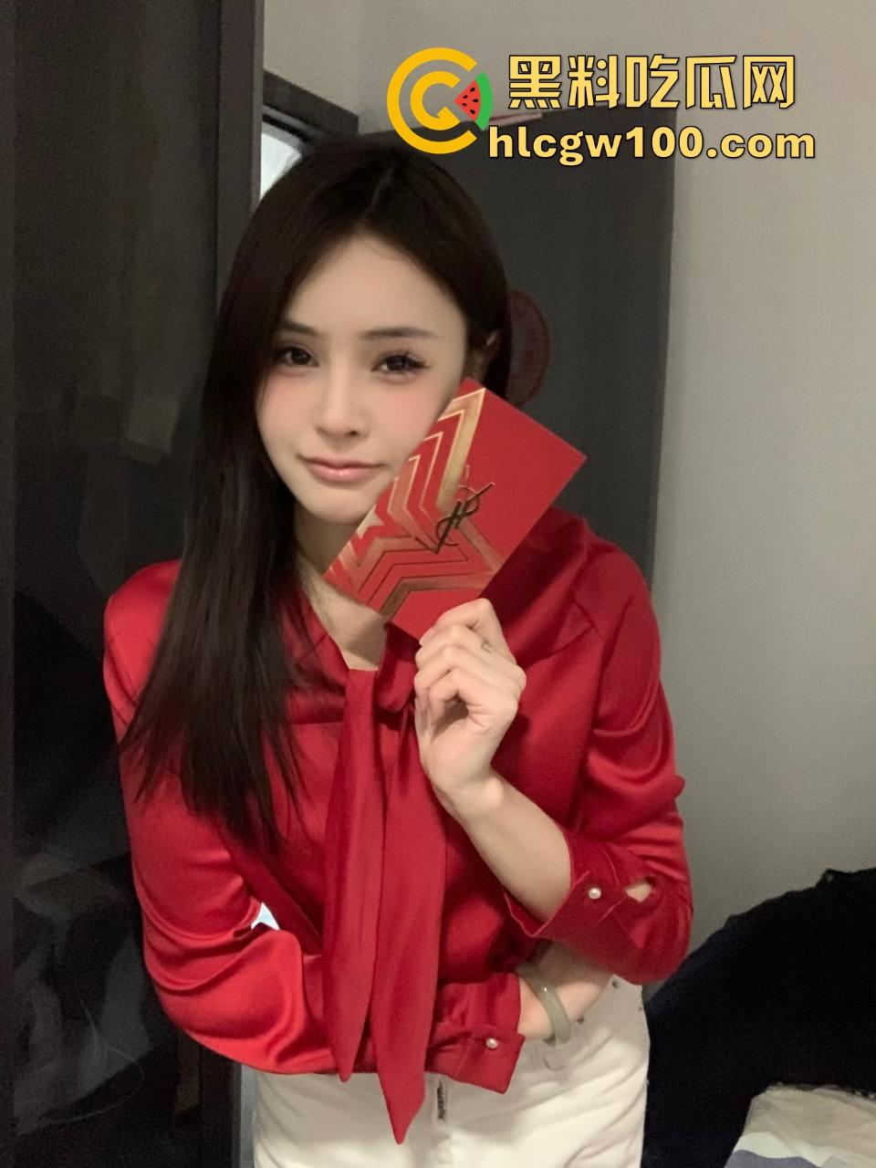 山西青岛艺校校花【王芳】被金主调教成骚母狗，嫩穴扩张自慰口交无套后入不停，金主屌真大到无敌了？-3