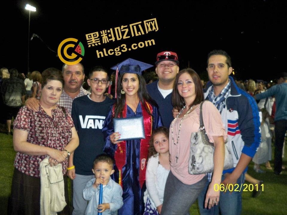 英国高校媚黑婊G奶教师『EmilySalazar』淫师贱母狗 独爱18cm大黑屌 惨遭泄密曝光！-2