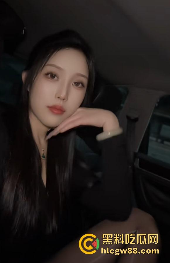 吉林医专骚母狗【杨思思】长腿极品学生妹性瘾炸裂，天天网上撩骚发自慰视频勾网友操，水手服约啪流出直接硬爆！-7