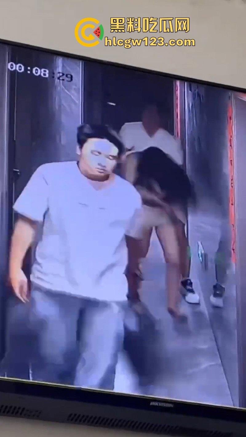 美女520当晚酒醉被两名男子捡尸 强行拖入酒店房间 轮奸2小时酒醒后才被救出 最终两人被拘！-5