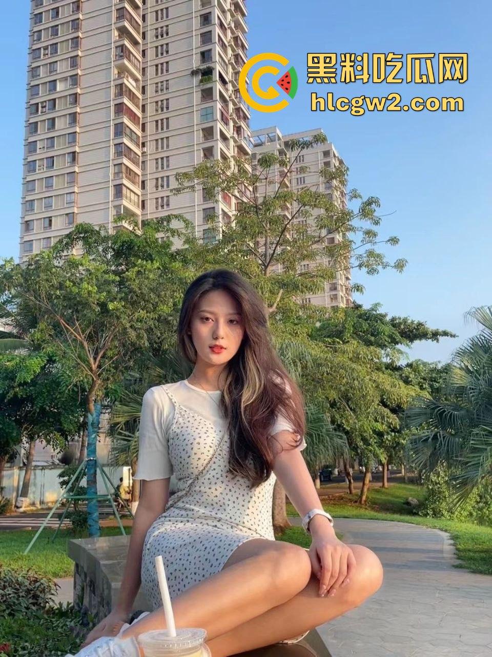 身材爆表的广州钢琴老师『邱子怡』，钢琴弹得好，口技绝活更让人上头！来看看她是如何让人欲罢不能的！-1