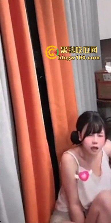 快手【幸子】直播玩调教，骚货塞入跳蛋让金主远程操控马力开到最大爽到高潮失控还是榜一大哥会玩！！-12