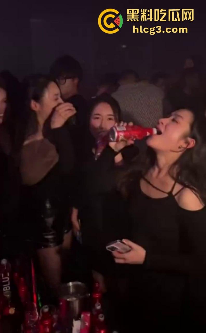 夜生活刚刚开始 气氛组已就位 兄弟们嗨起来！-1