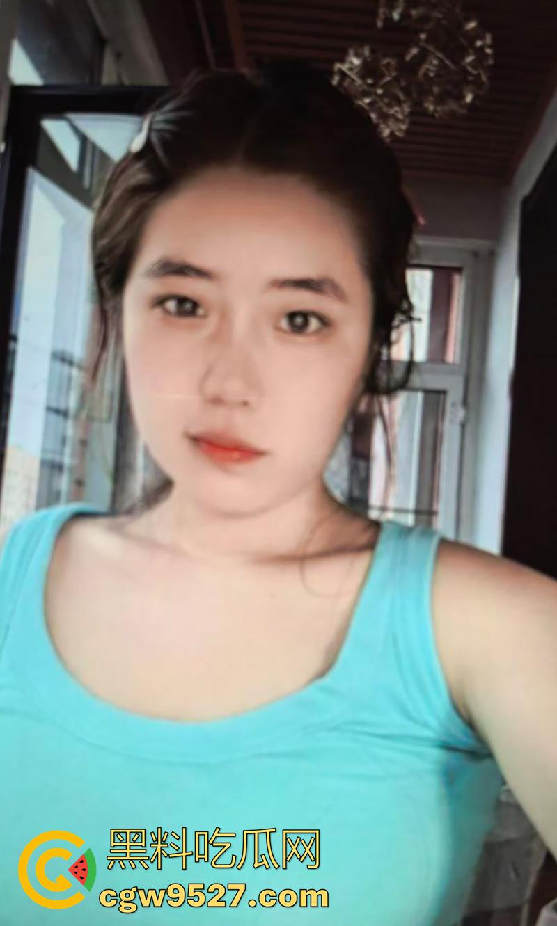 鞍山师范学院校花【刘雅慧】，高颜值巨乳尤物，白天女神晚上母狗，沦为富二代玩物，激情调教口交喷射！-5