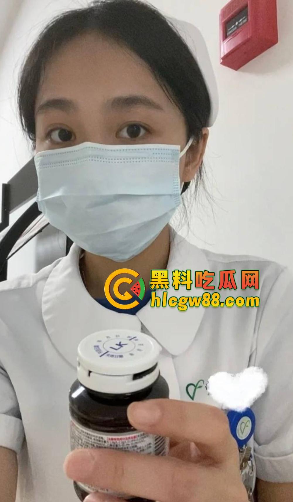 深圳卫校高颜值护士『蓝珊珊』兼职外围流出，美乳大屁股成炮架子，被金主后入爽成小马达！-6